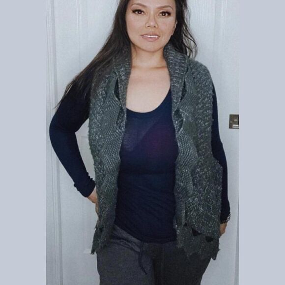 Adore Wool-Blend Black Sleeveless Crocket/Knitted Style Cardigan - Picture 11 of 11